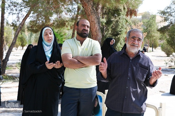 آیین تشییع و خاکسپاری پیکر مادر شهید خرازی