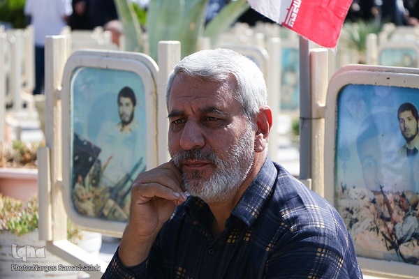 آیین تشییع و خاکسپاری پیکر مادر شهید خرازی