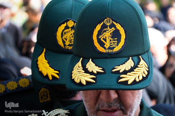 آیین تشییع و خاکسپاری پیکر مادر شهید خرازی