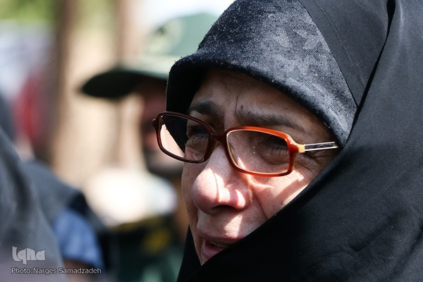 آیین تشییع و خاکسپاری پیکر مادر شهید خرازی