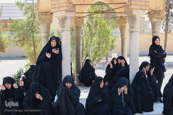 آیین تشییع و خاکسپاری پیکر مادر شهید خرازی