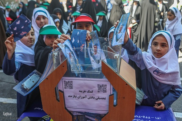 مراسم شور عاطفه‌ها و نواختن زنگ عاطفه‌ها