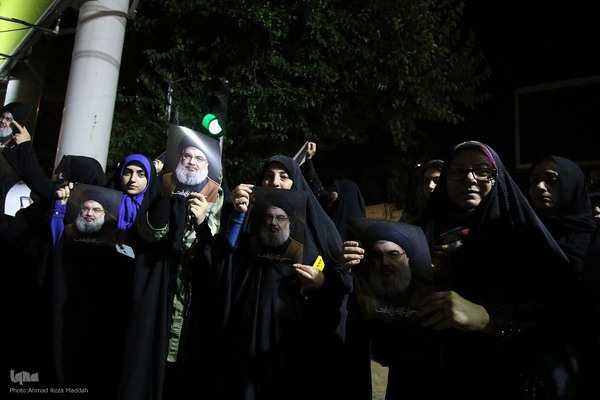 شادمانی مردم شیراز از عملیات «وعده صادق ۲»