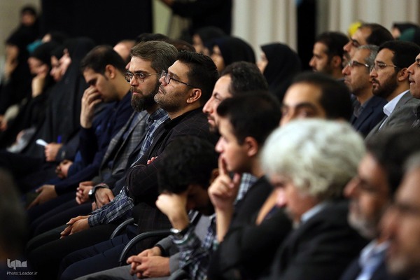 دیدار جمعی از نخبگان، استعدادهای برتر علمی و رتبه‌های برتر کنکور با رهبر انقلاب