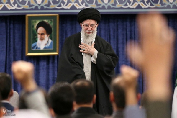 دیدار جمعی از نخبگان، استعدادهای برتر علمی و رتبه‌های برتر کنکور با رهبر انقلاب