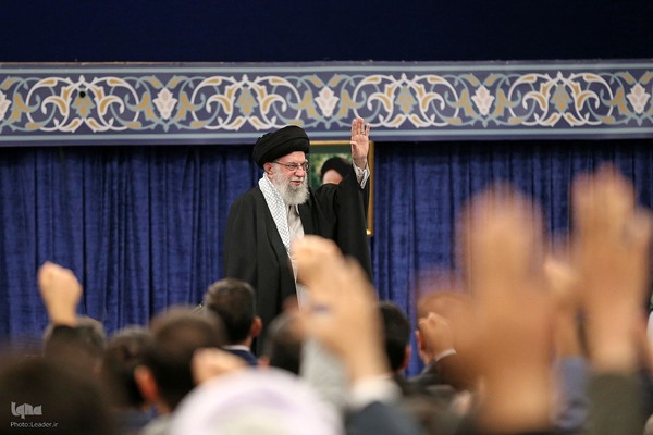 دیدار جمعی از نخبگان، استعدادهای برتر علمی و رتبه‌های برتر کنکور با رهبر انقلاب