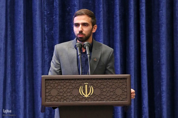 دیدار جمعی از نخبگان، استعدادهای برتر علمی و رتبه‌های برتر کنکور با رهبر انقلاب