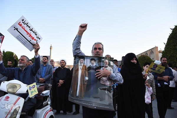 تجمع بزرگ مردم اصفهان در حمایت از عملیات «وعده صادق ۲»