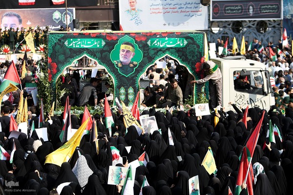 مراسم تشییع سرلشکر شهید نیلفروشان