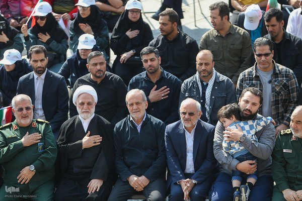 مراسم تشییع سرلشکر شهید نیلفروشان