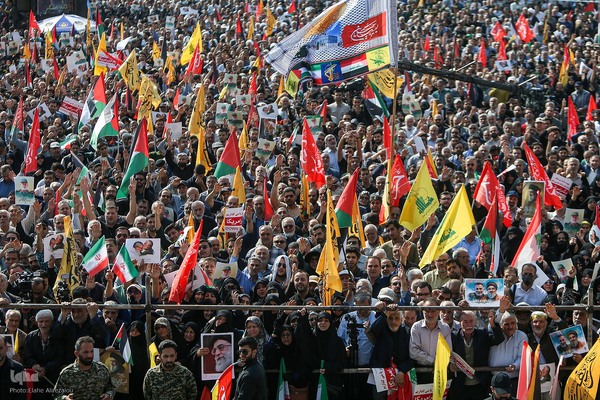 مراسم تشییع سرلشکر شهید نیلفروشان