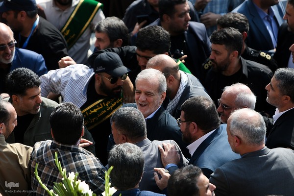 مراسم تشییع سرلشکر شهید نیلفروشان