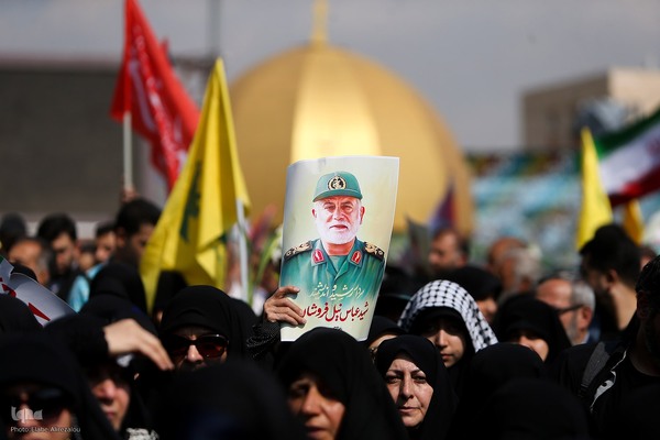 مراسم تشییع سرلشکر شهید نیلفروشان