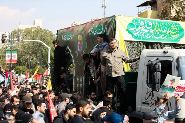 مراسم تشییع سرلشکر شهید نیلفروشان