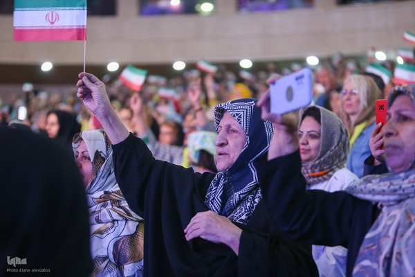 ویژه برنامه هفته ملی سلامت با حضور 1500 سالمند در برج میلاد