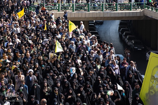 بدرقه پیکر شهید نیلفروشان تا خانه ابدی