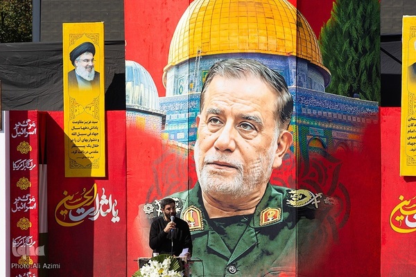 بدرقه پیکر شهید نیلفروشان تا خانه ابدی