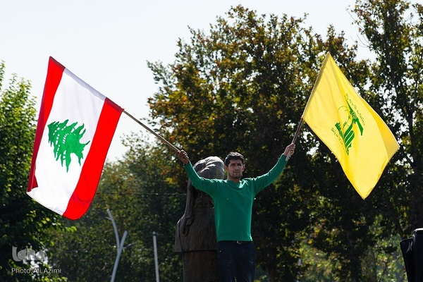 بدرقه پیکر شهید نیلفروشان تا خانه ابدی