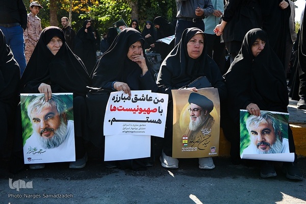 بدرقه پیکر شهید نیلفروشان تا خانه ابدی