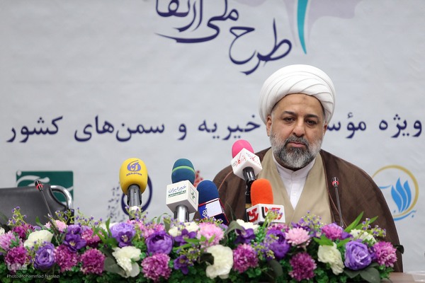 حجت‌الاسلام علی دیانی، مدیرعامل بنیاد خیریه راهبری آلا در نشست رونمایی از طرح ملی ارتقای مهارت و هم‌افزایی ویژه مؤسسات خیریه