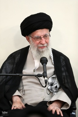 دیدار دست اندرکاران کنگره بزرگداشت ۹ هزار و ۸۰۰ شهید استان کرمانشاه با رهبر معظم انقلاب