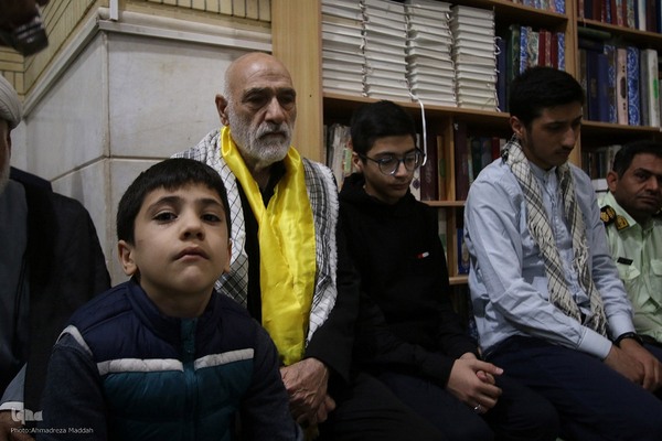 وداع مردم شهرک گلستان شیراز با پیکر شهید معصومه کرباسی