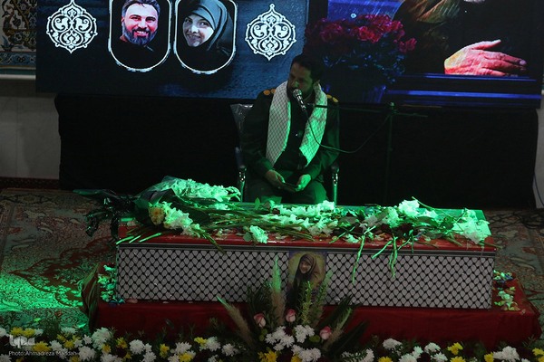 وداع مردم شهرک گلستان شیراز با پیکر شهید معصومه کرباسی