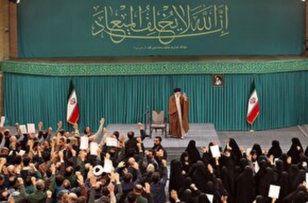 دیدار جمعی از خانواده‌های شهدای امنیت