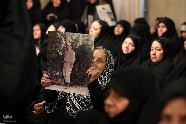 دیدار جمعی از خانواده‌های شهدای امنیت