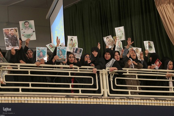 دیدار جمعی از خانواده‌های شهدای امنیت