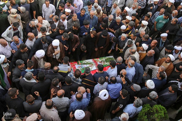 تشییع پیکر شهیده معصومه کرباسی و شهید محمد صباحی در شیراز