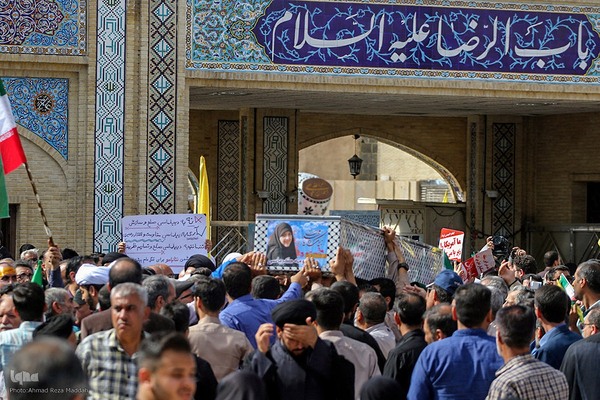 تشییع پیکر شهیده معصومه کرباسی و شهید محمد صباحی در شیراز