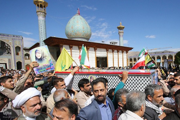 تشییع پیکر شهیده معصومه کرباسی و شهید محمد صباحی در شیراز