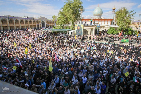 تشییع پیکر شهیده معصومه کرباسی و شهید محمد صباحی در شیراز