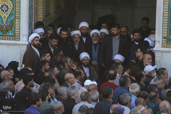 تشییع پیکر شهیده معصومه کرباسی و شهید محمد صباحی در شیراز