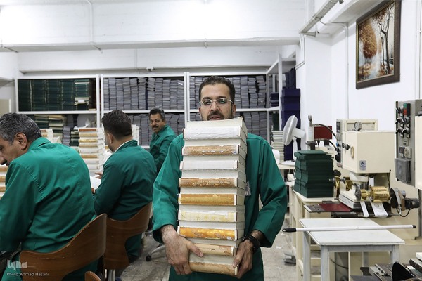 اهدای پنج هزار جلد قرآن مجید و مفاتیح الجنان به مردم مظلوم لبنان