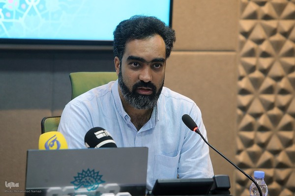 سید مصطفی موتورچی در نشست خبری تئاتر بچه‌های مسجد