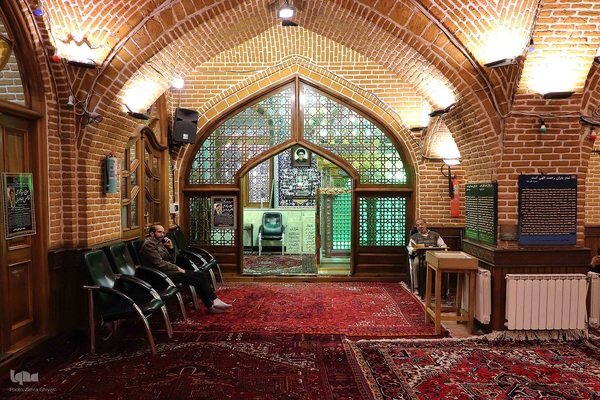 مسجد مقبره تبریز، آرامگاه نخستین شهید محراب