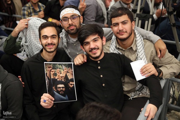 دیدار هزاران نفر از دانش‌آموزان و دانشجویان با رهبر انقلاب