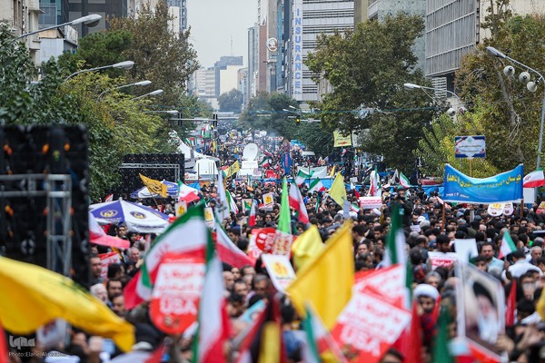 راهپیمایی ۱۳ آبان در تهران