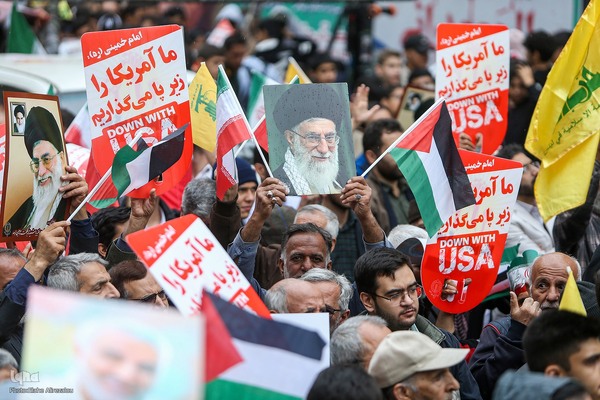 راهپیمایی ۱۳ آبان در تهران