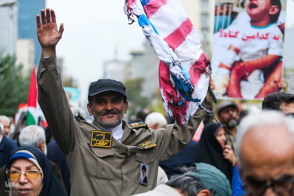 راهپیمایی ۱۳ آبان در تهران