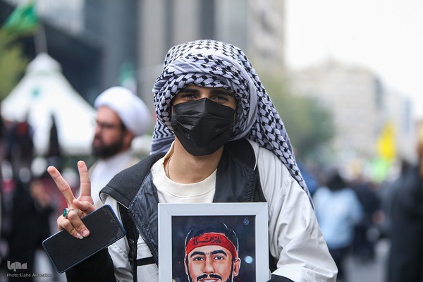 راهپیمایی ۱۳ آبان در تهران