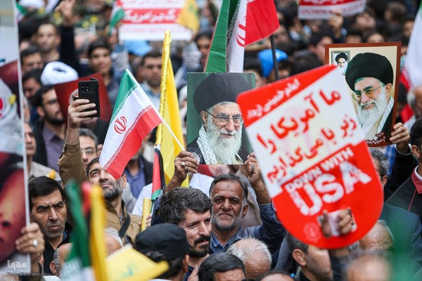 راهپیمایی ۱۳ آبان در تهران