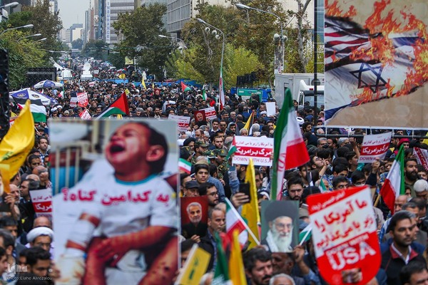 راهپیمایی ۱۳ آبان در تهران