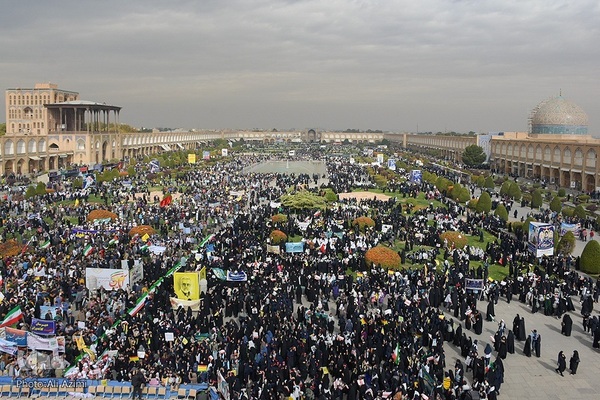 راهپیمایی ۱۳ آبان در اصفهان