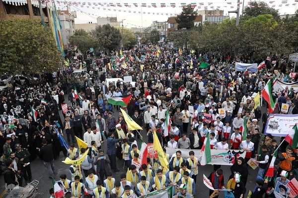 راهپیمایی یوم الله ۱۳ آبان در قم