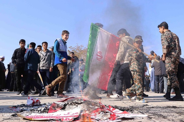 راهپیمایی ۱۳ آبان در تبریز