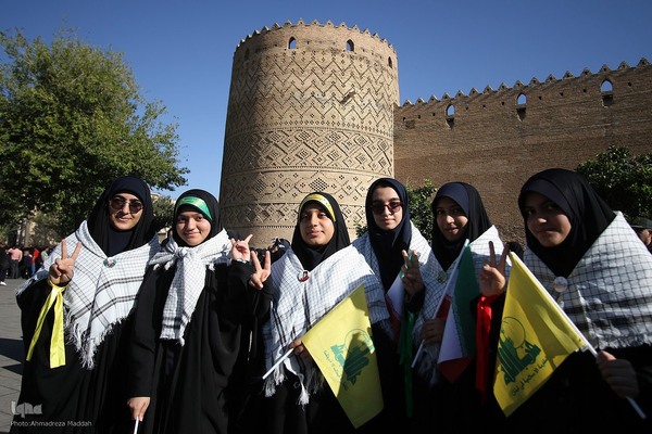 راهپیمایی ۱۳ آبان در شیراز