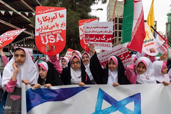 راهپیمایی ۱۳ آبان در کرج